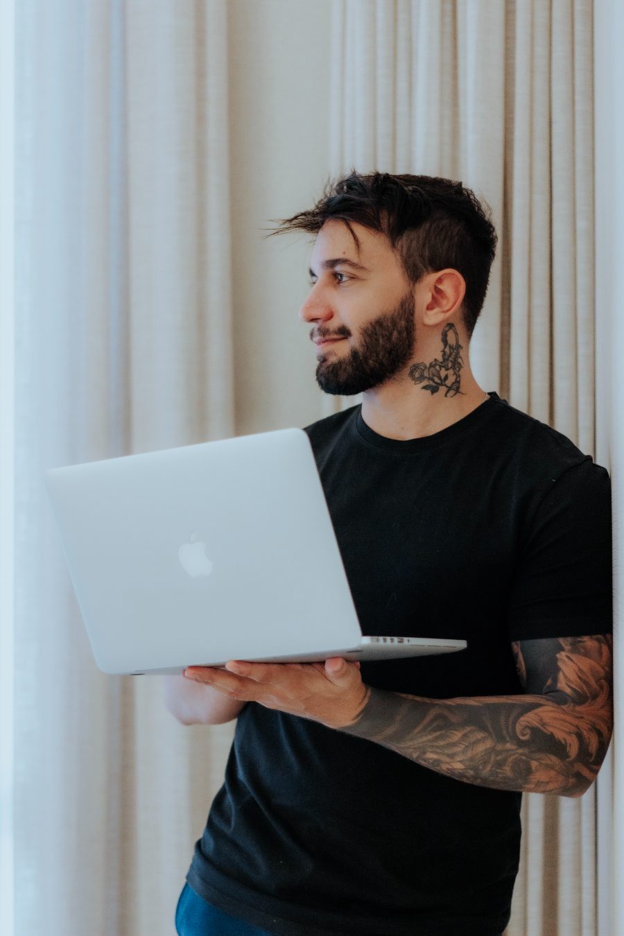 Lucas Rocha em atendimento online